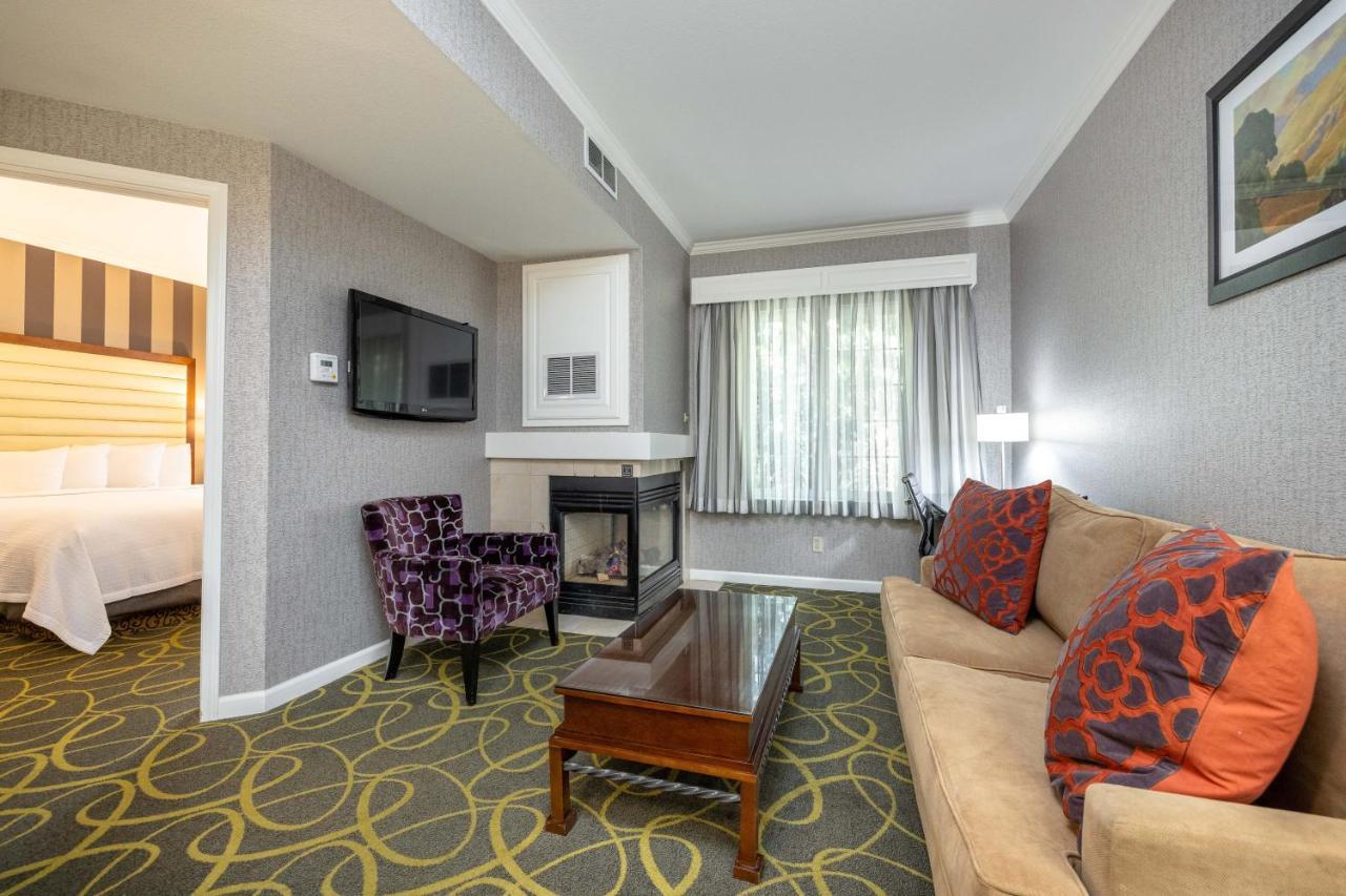 เบสต์ เวสเทิร์น พลัส ดิกซอน เดวิส Hotel ภายนอก รูปภาพ