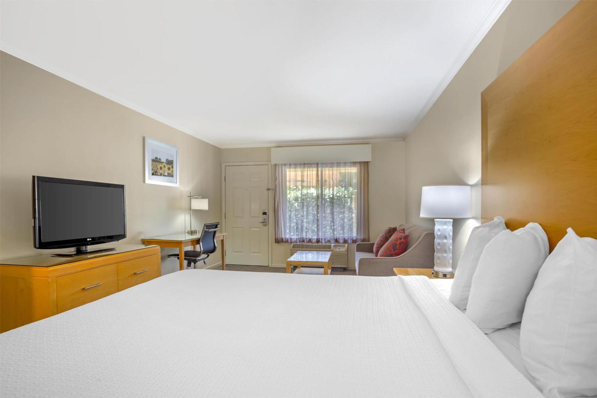 เบสต์ เวสเทิร์น พลัส ดิกซอน เดวิส Hotel ภายนอก รูปภาพ