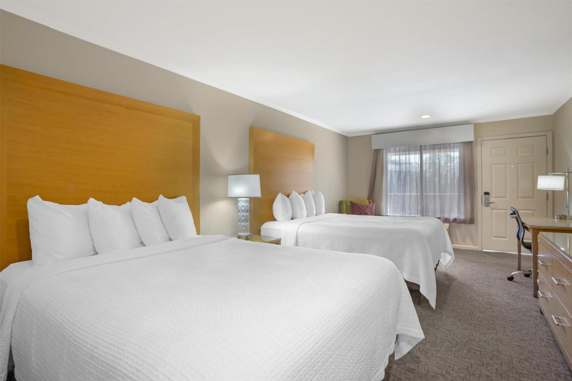เบสต์ เวสเทิร์น พลัส ดิกซอน เดวิส Hotel ภายนอก รูปภาพ