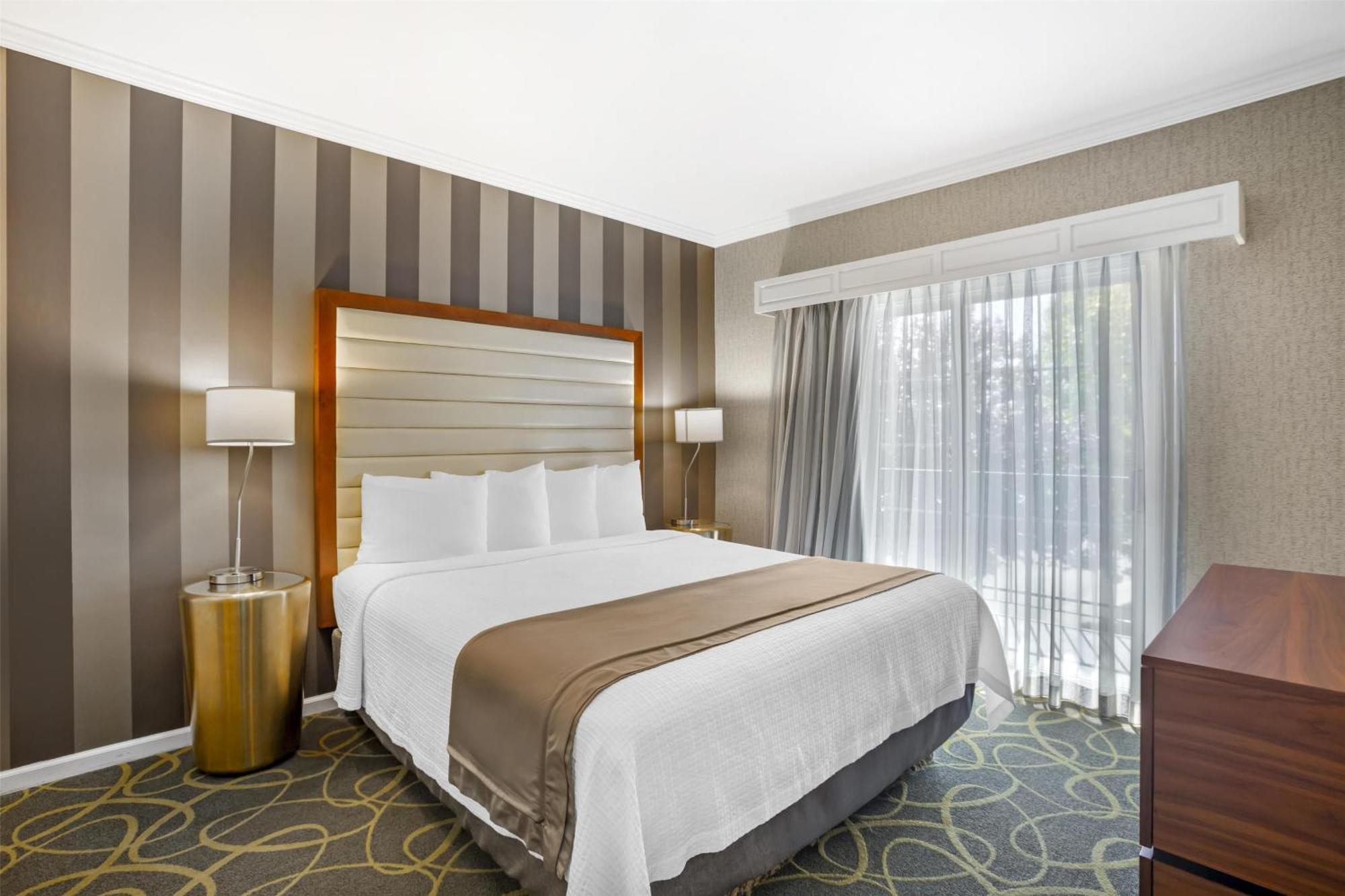 เบสต์ เวสเทิร์น พลัส ดิกซอน เดวิส Hotel ภายนอก รูปภาพ